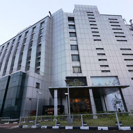 Aristocrat Hotel Calcuta Exterior foto