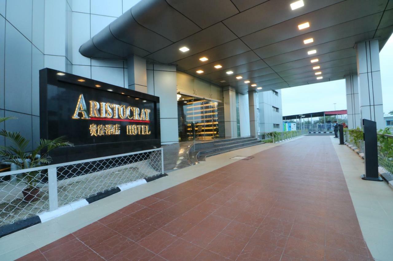 Aristocrat Hotel Calcuta Exterior foto